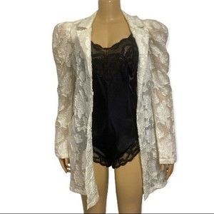 Hot & Delicious Coverup floral Wrap belted cream off white size Small